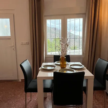 El Paraiso * Κάλπε